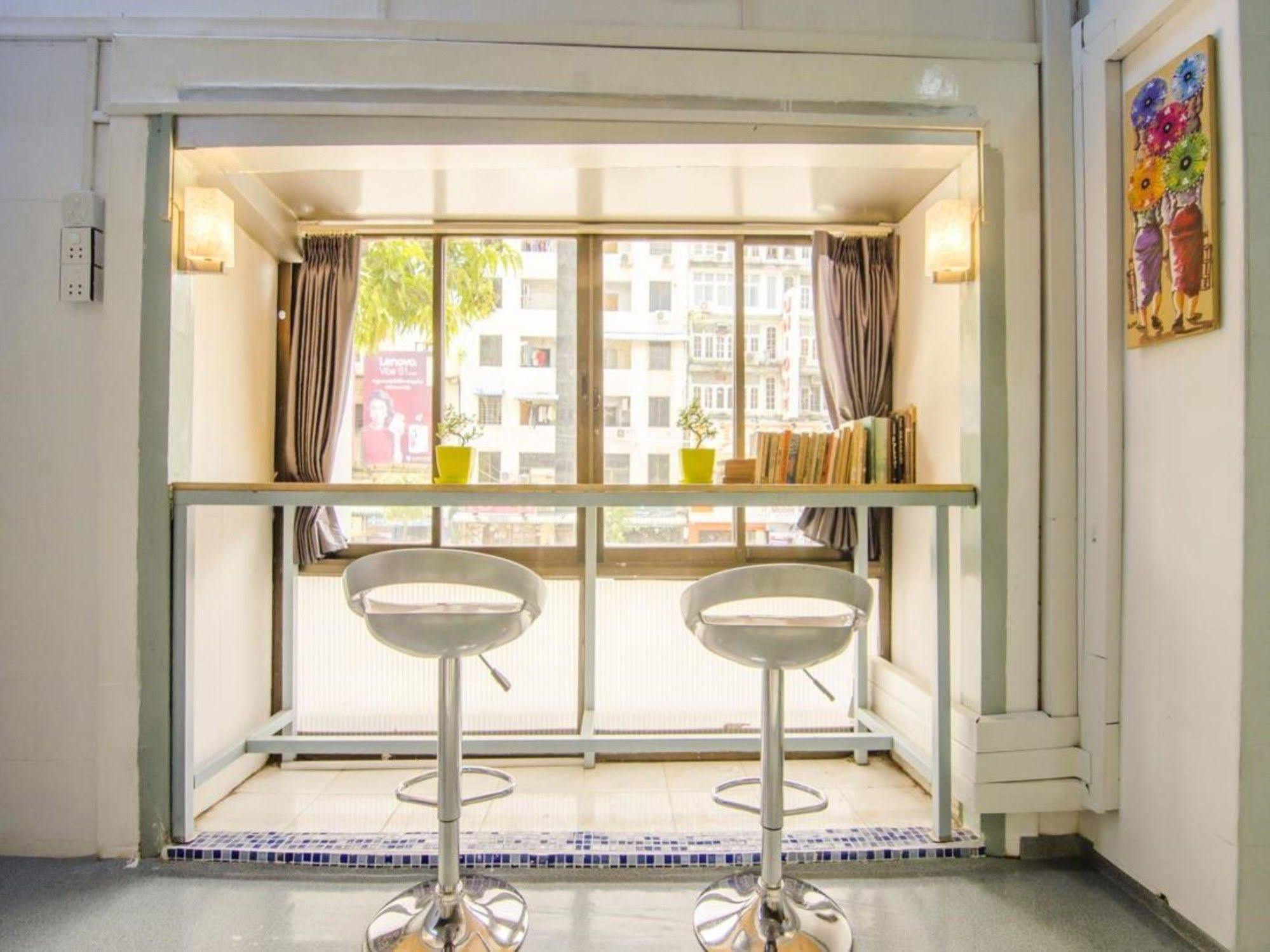 Min Galar Par Hostel Yangon Dış mekan fotoğraf